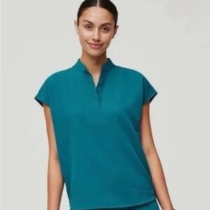 FIGS Rafaela scrub top in Pacific blue